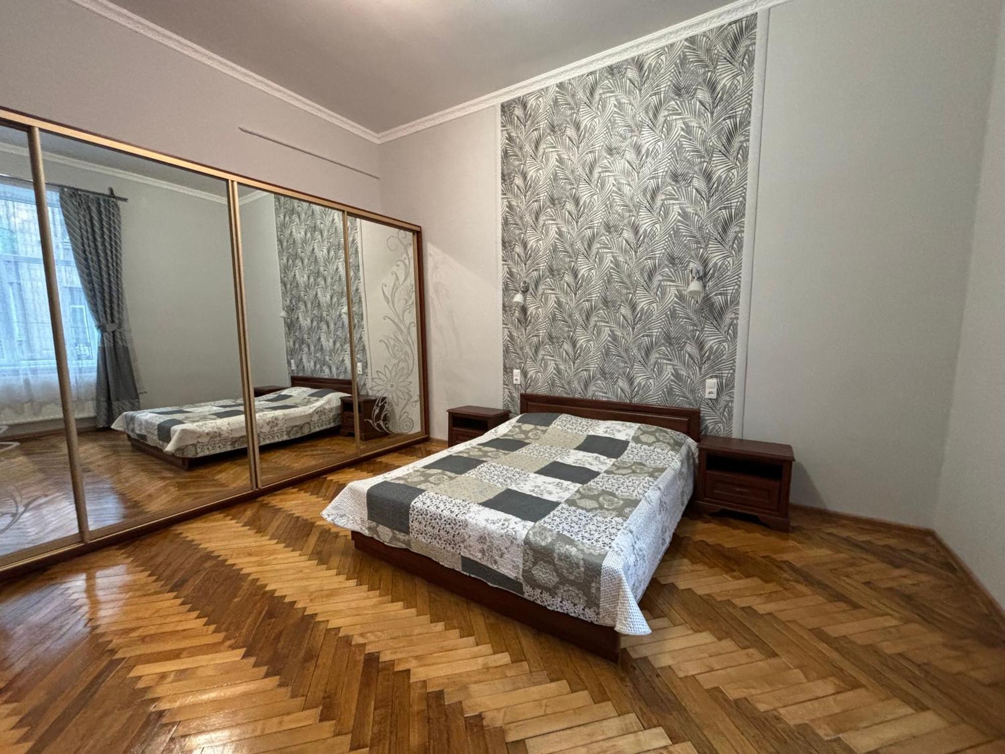 Айстра Appartement Lviv Buitenkant foto