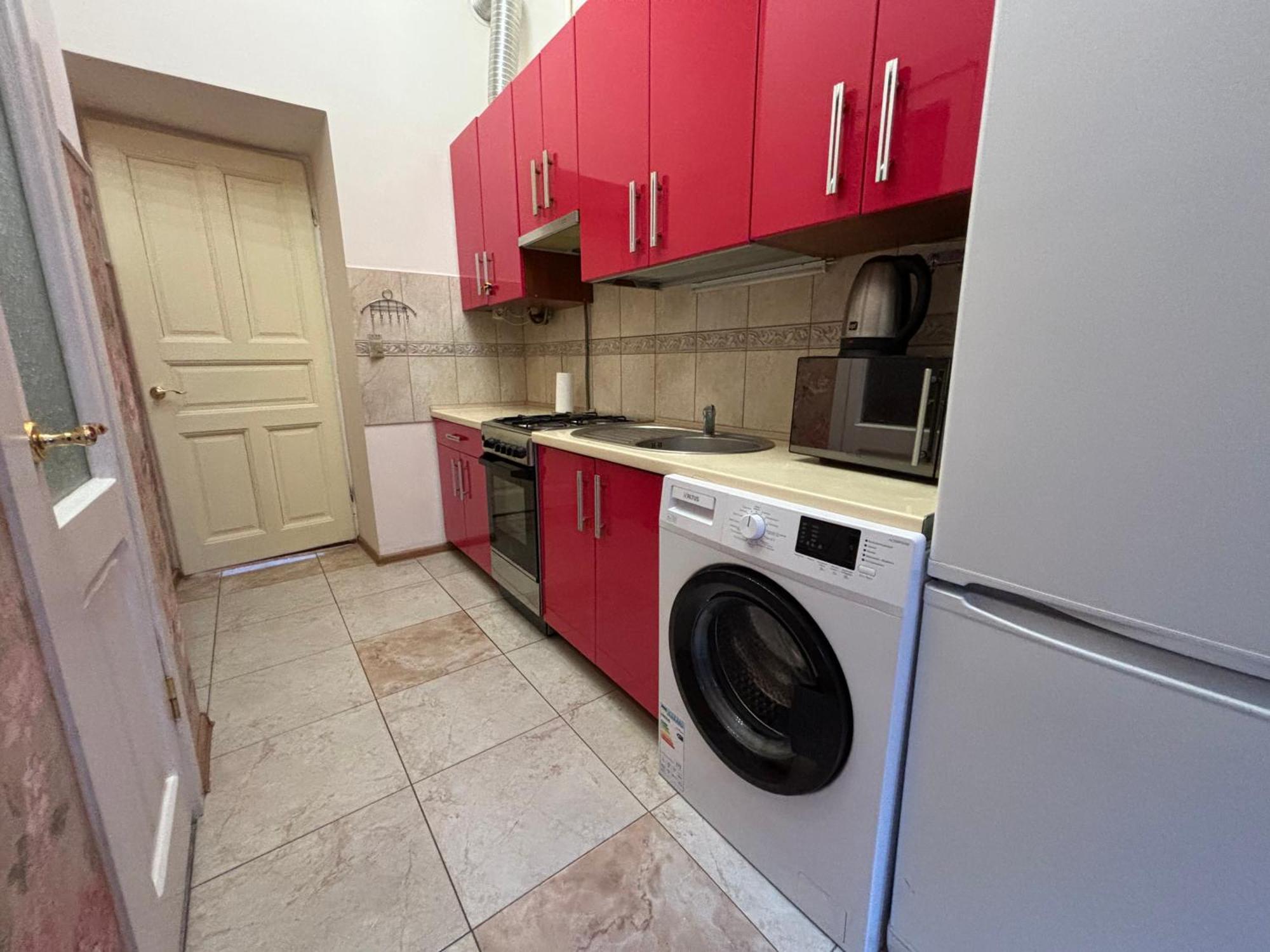 Айстра Appartement Lviv Buitenkant foto