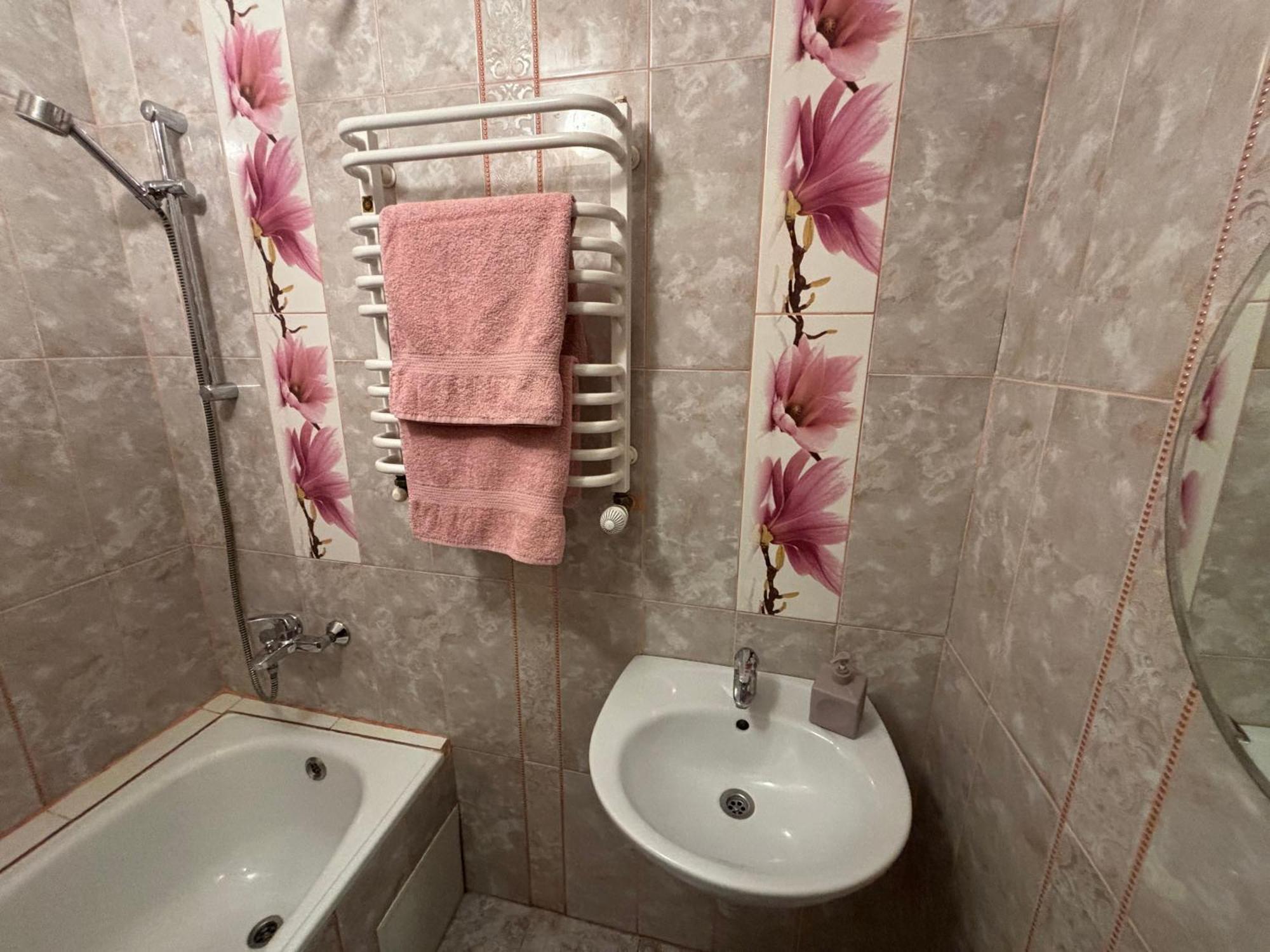 Айстра Appartement Lviv Buitenkant foto